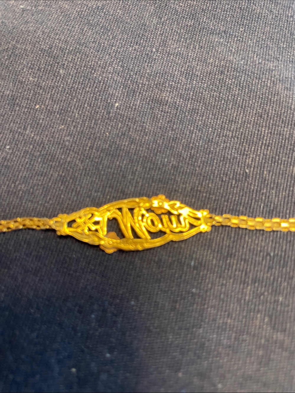 14K ‘#1 Mom' Script Bracelet TriColor Gold Diamond Cut - Picture 6 of 6